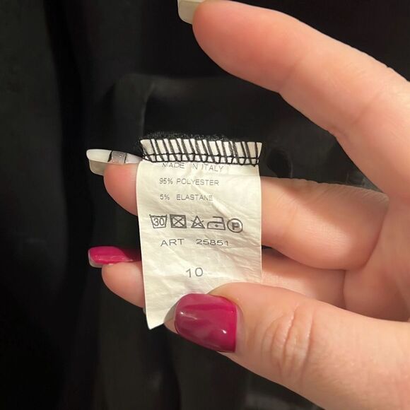 ✨Boohoo Emma Frill Hem Dress✨ - Picture 7 of 7